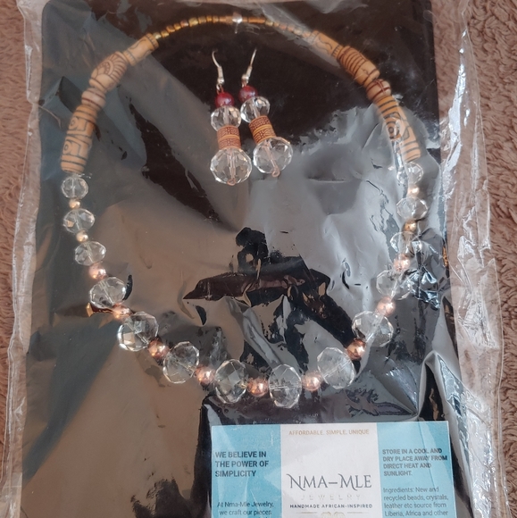 Necklace and earring set. - Picture 2 of 2